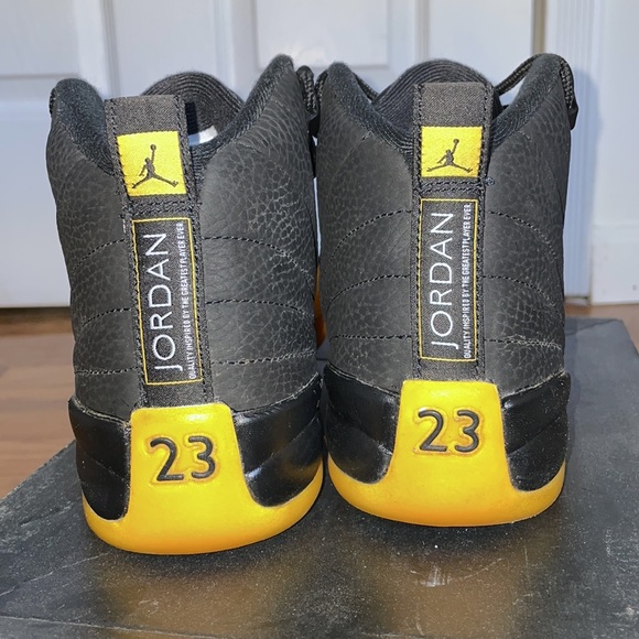 Jordan Retro 12 Reverse Taxis - Picture 4 of 6